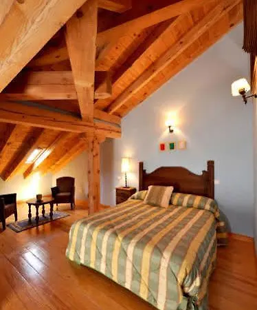 Palacio De Hotell Guzmán